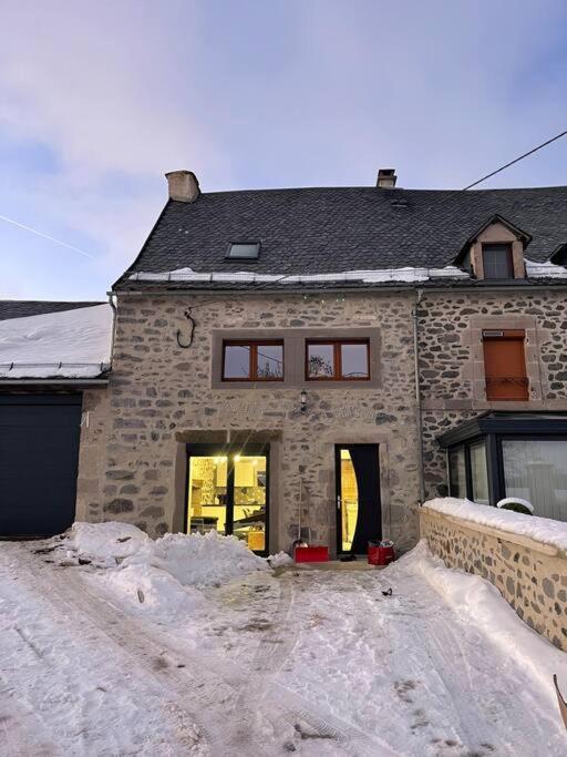 Joli Gite Au Coeur Du Cezallier 3Etoiles Villa Landeyrat Exterior photo